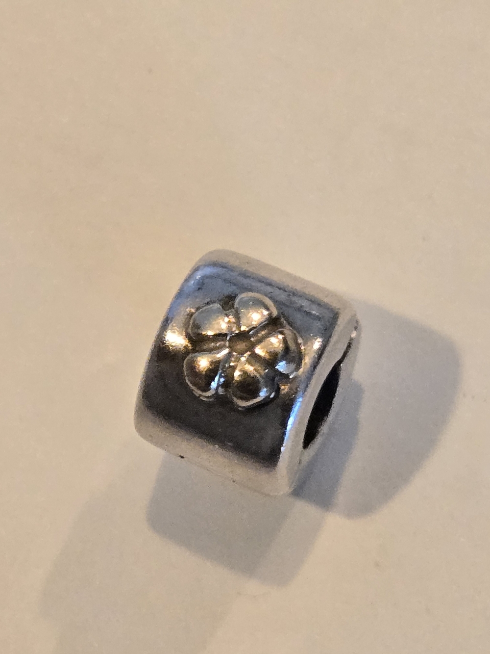 Silver Flower Barrel Clip